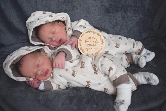 Neugeborene Zwillinge. Foto: Asana Spital Leuggern  